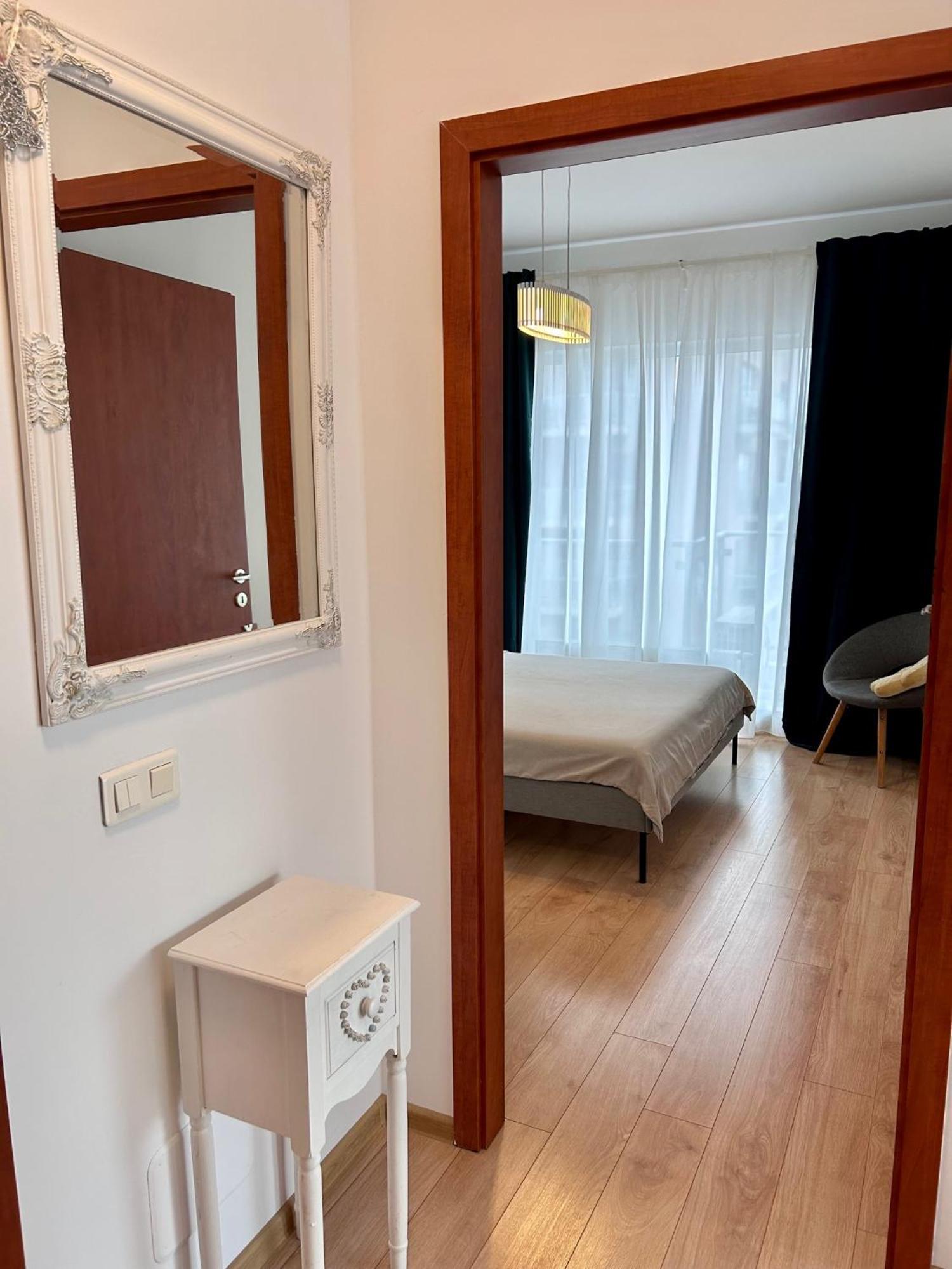 Sunrise Apartment Букурещ Екстериор снимка