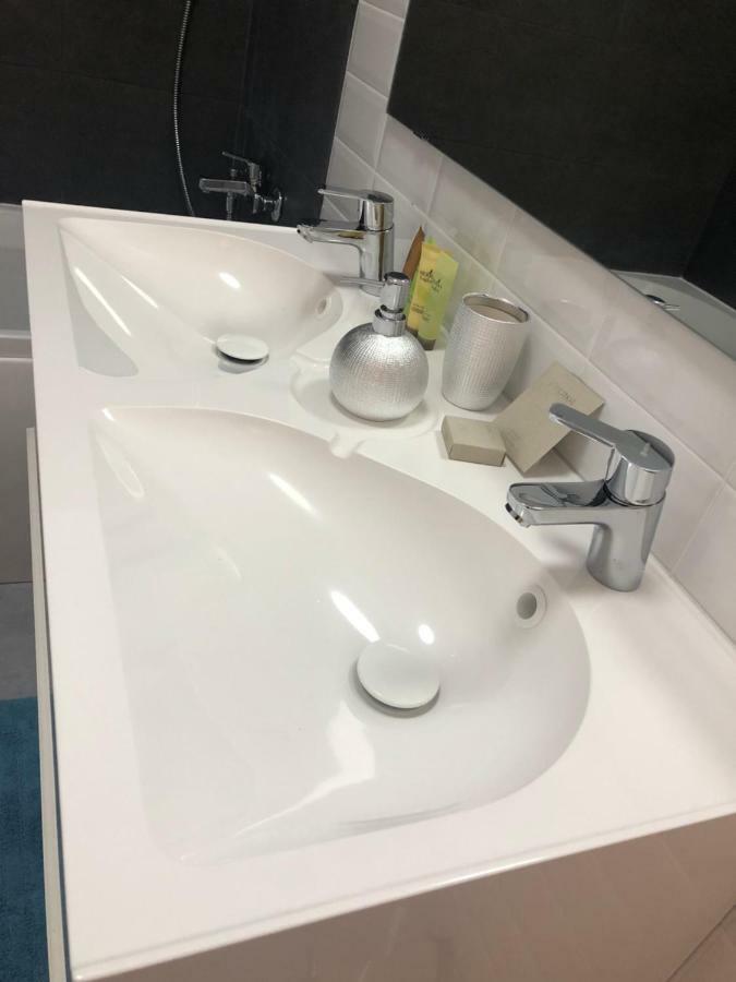 Sunrise Apartment Букурещ Екстериор снимка